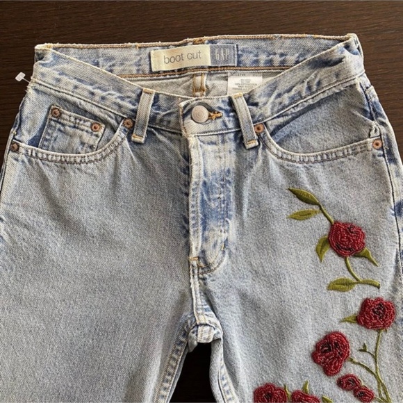 Vintage Y2K GAP Boot Cut Jeans Floral Applique Size 1 | 26x29 RARE 90s Distress - Picture 5 of 10
